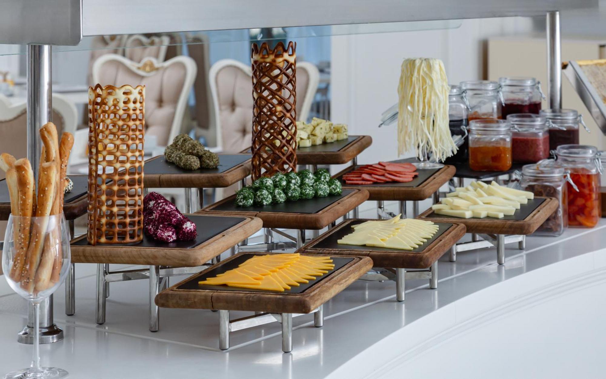 Shamakhi Palace Sharadil Seredil Εξωτερικό φωτογραφία A cheese platter
