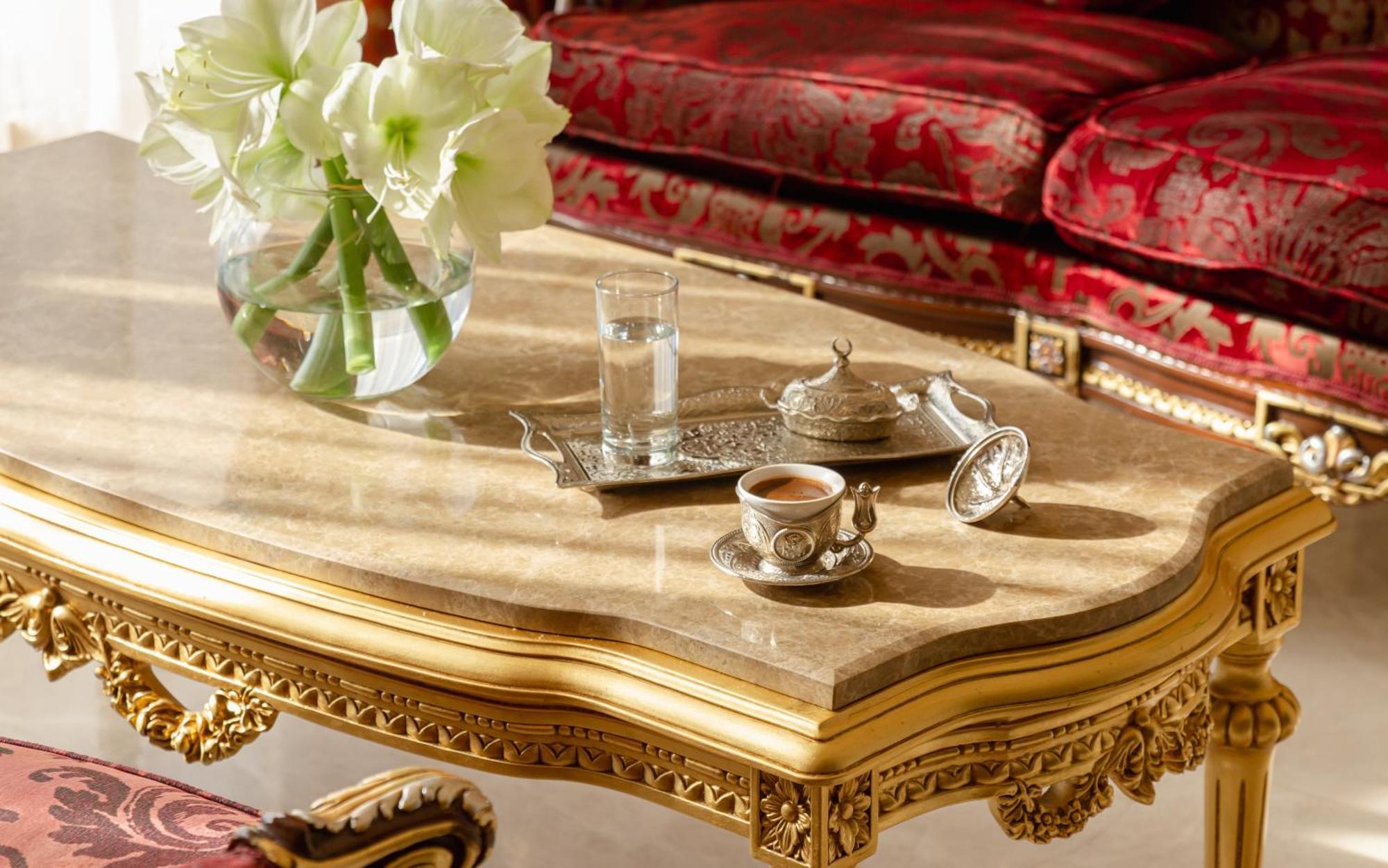 Shamakhi Palace Sharadil Seredil Εξωτερικό φωτογραφία A coffee table