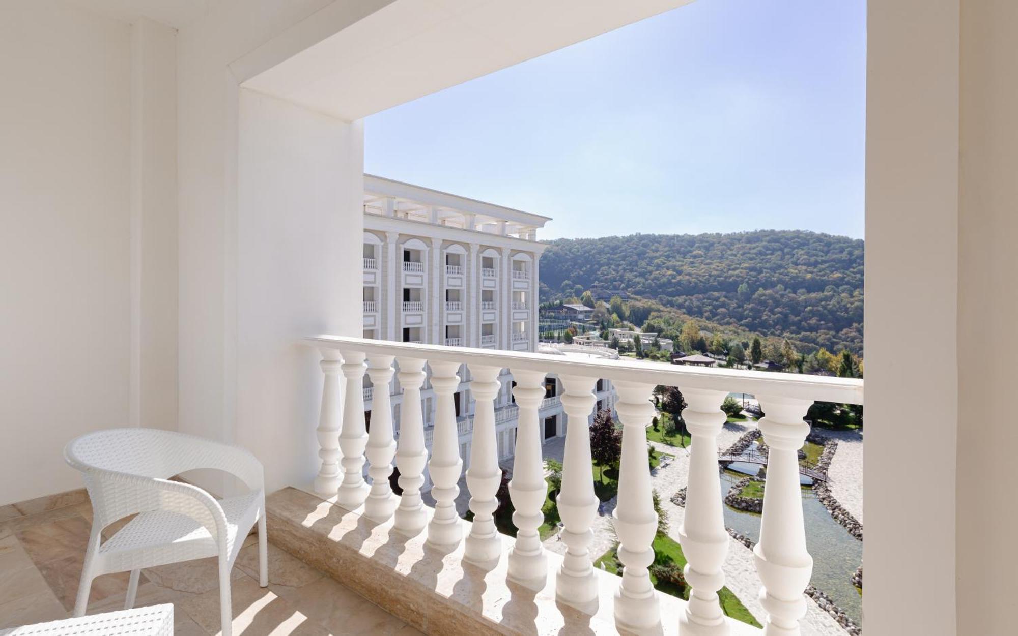 Shamakhi Palace Sharadil Seredil Εξωτερικό φωτογραφία A balcony